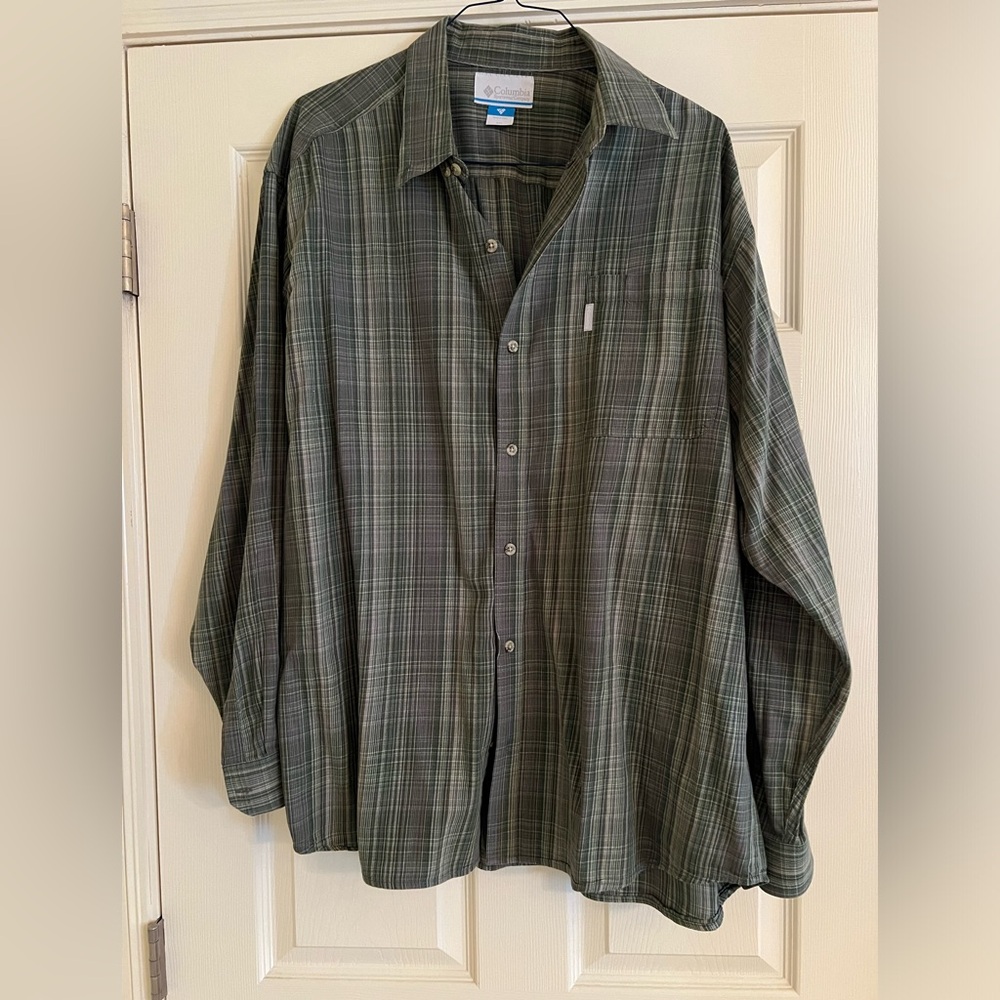 Columbia Sportswear Men’s Plaid Long Sleeve Button Down Shirt
